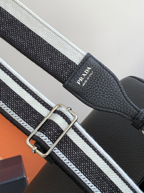 Oz - Fei Bags - 950