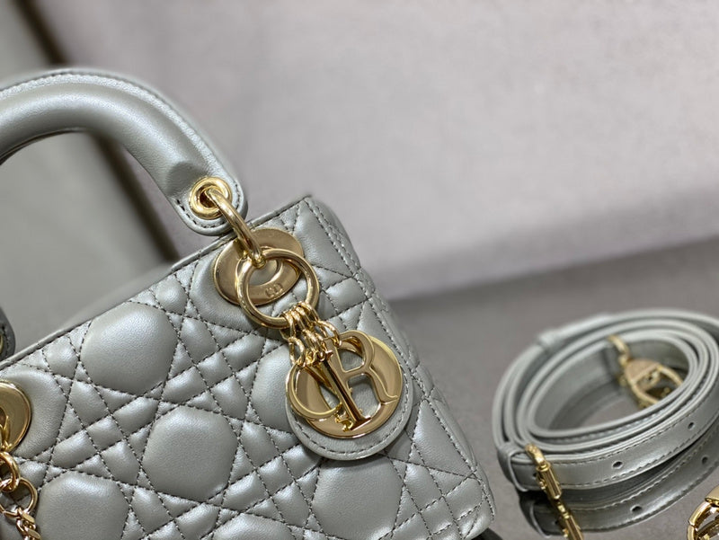 OZ - Dir Bags - 831