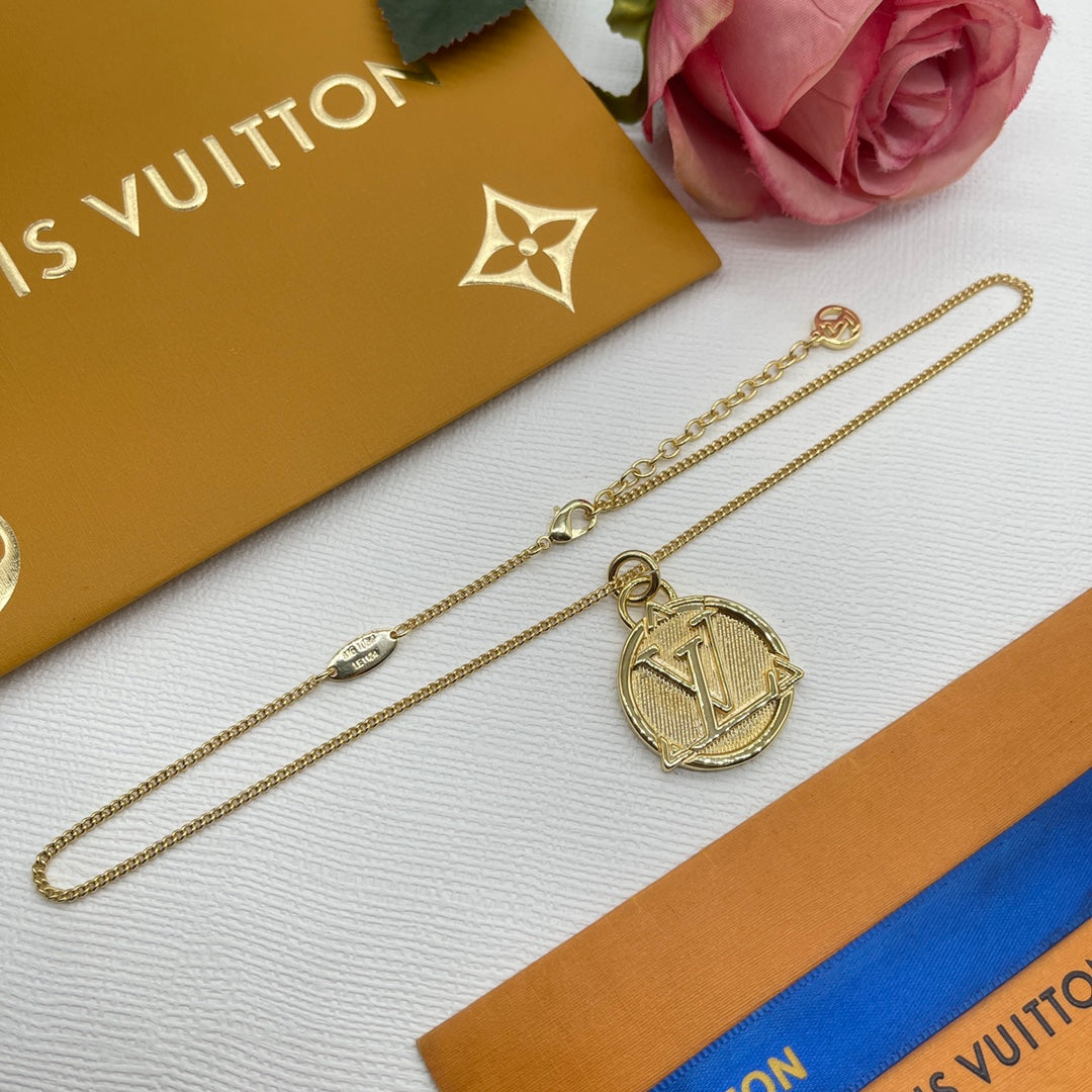 New Arrival LV Necklaces 064