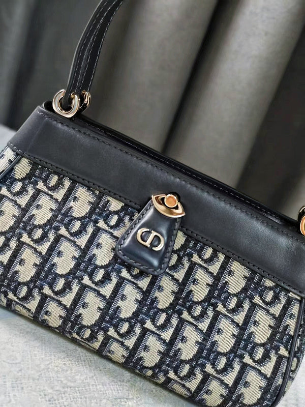 OZ - Dir Bags - 1010