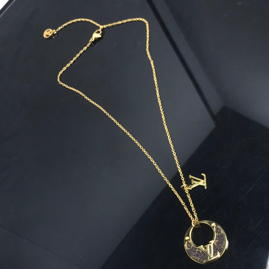 New Arrival LV Necklaces 083