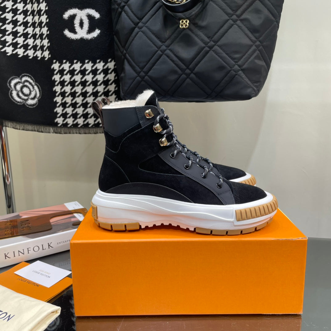 LV SQUAD SNEAKER BOOTS BLACK
