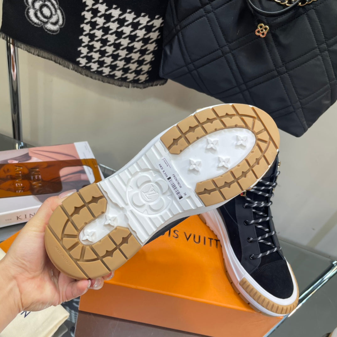 LV SQUAD SNEAKER BOOTS BLACK
