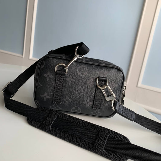 M30755 Outdoor Taigarama Taïga fanny pack black Men's bag Monogram