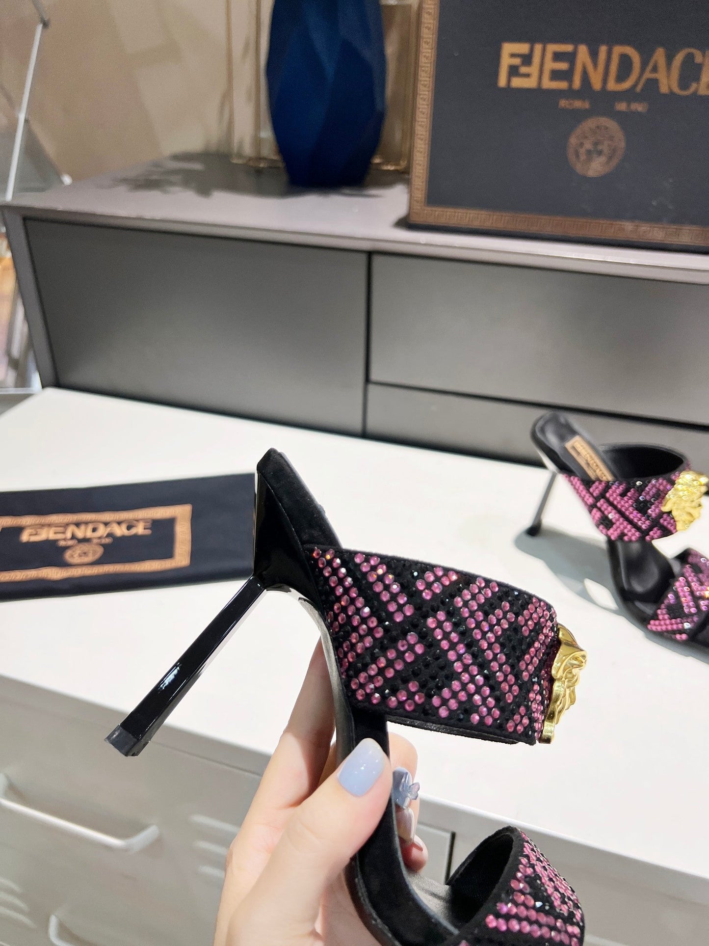 Luxury Shoes - FED - 511