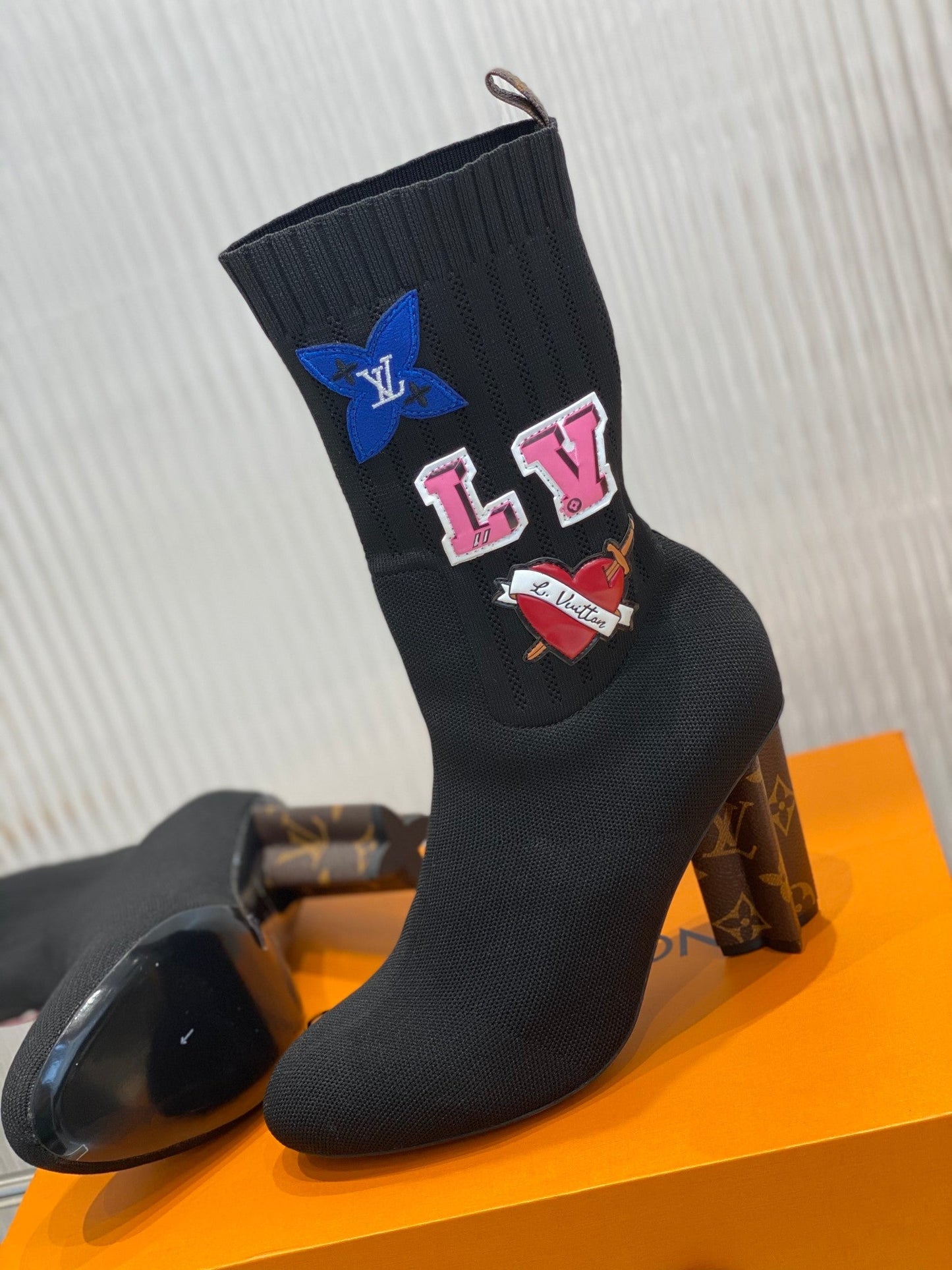 Luxury Shoes - LU-V - 1057