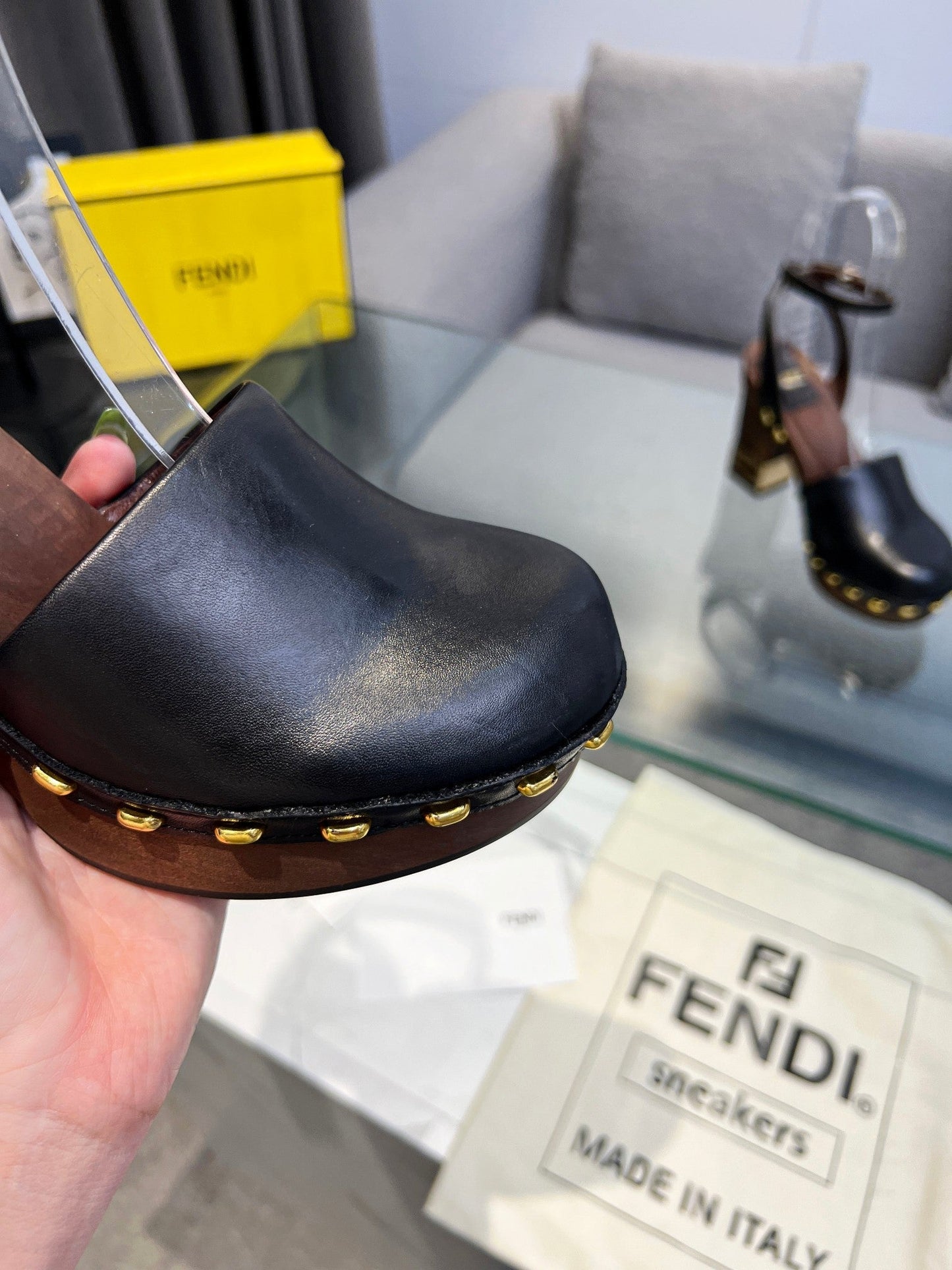 Luxury Shoes - FED - 180