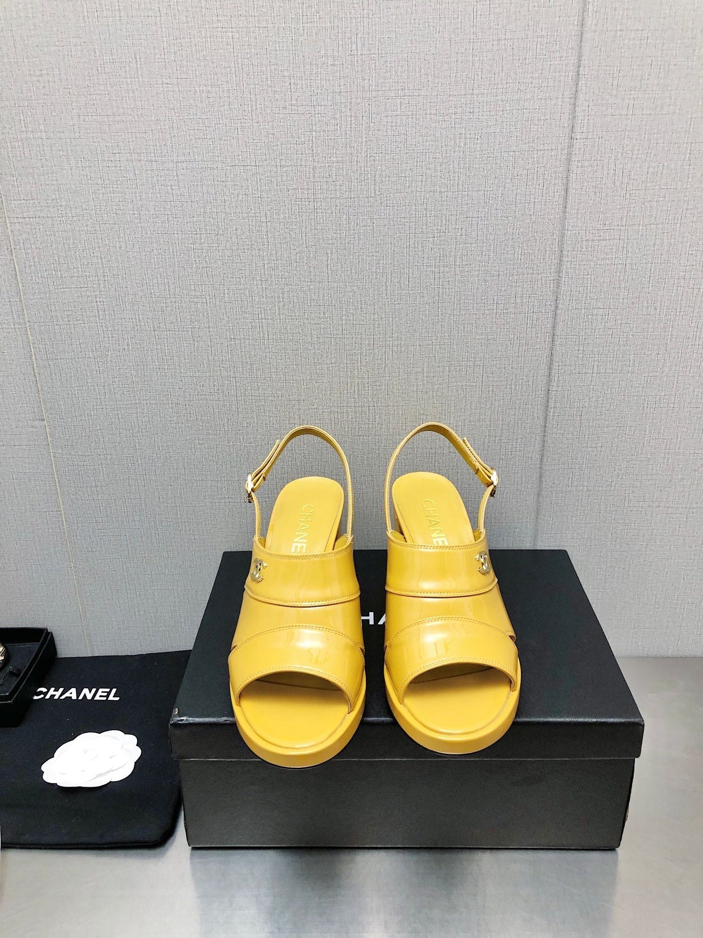 Luxury Shoes Sandals - CHL - 141