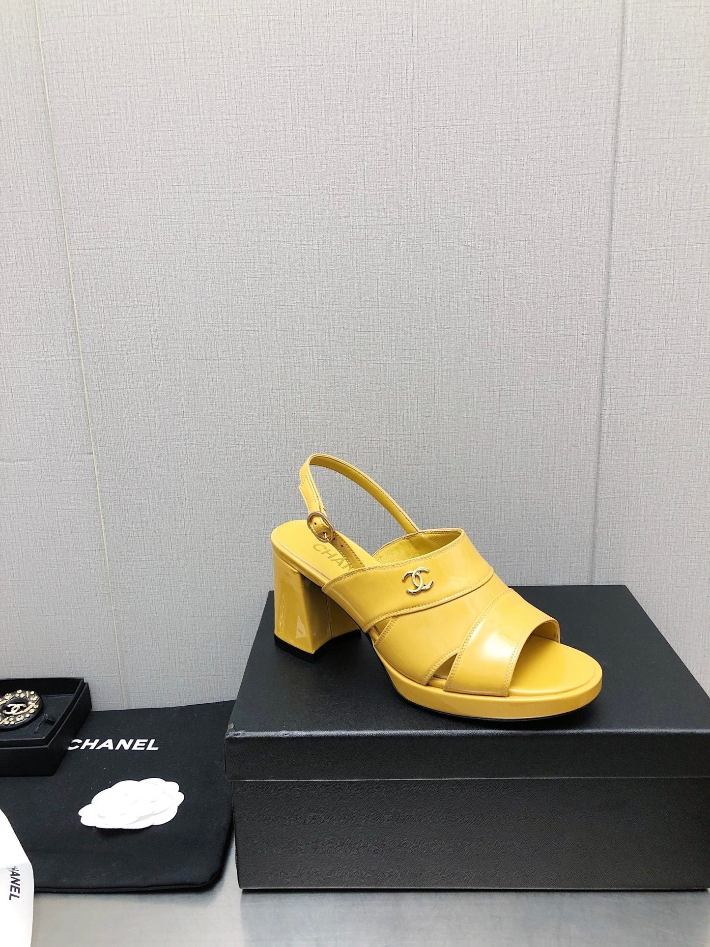 Luxury Shoes Sandals - CHL - 141