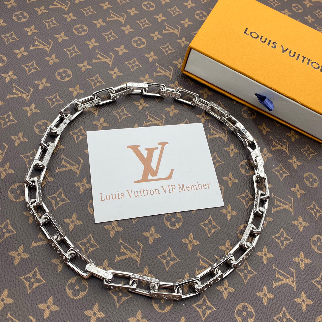 New Arrival LV Necklaces 079