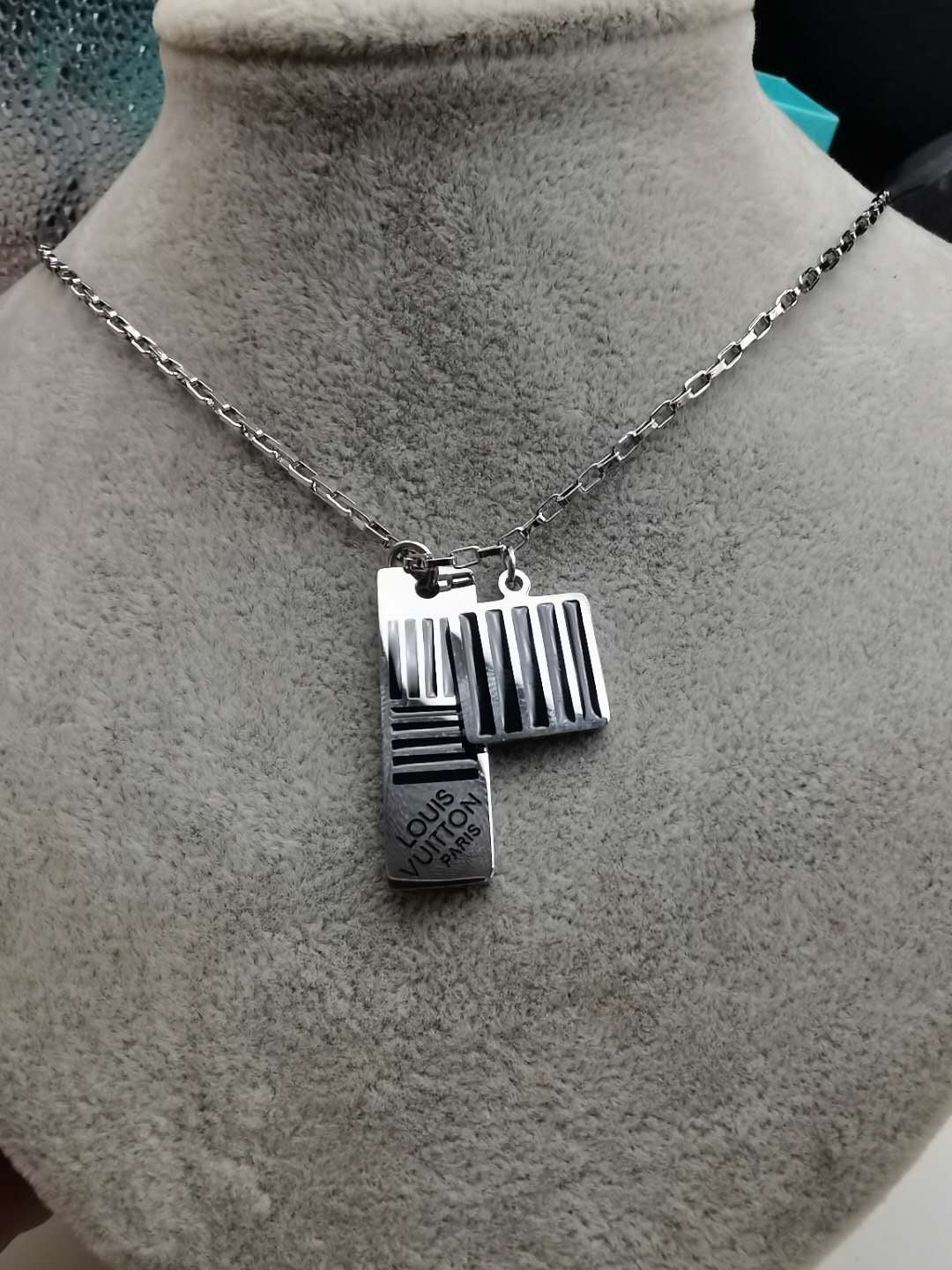 New Arrival LV Necklaces 014