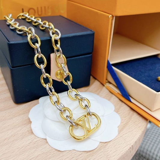 Combo New Arrival LV Necklaces 109
