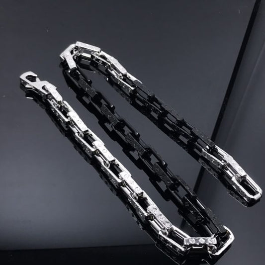 New Arrival LV Necklaces 044