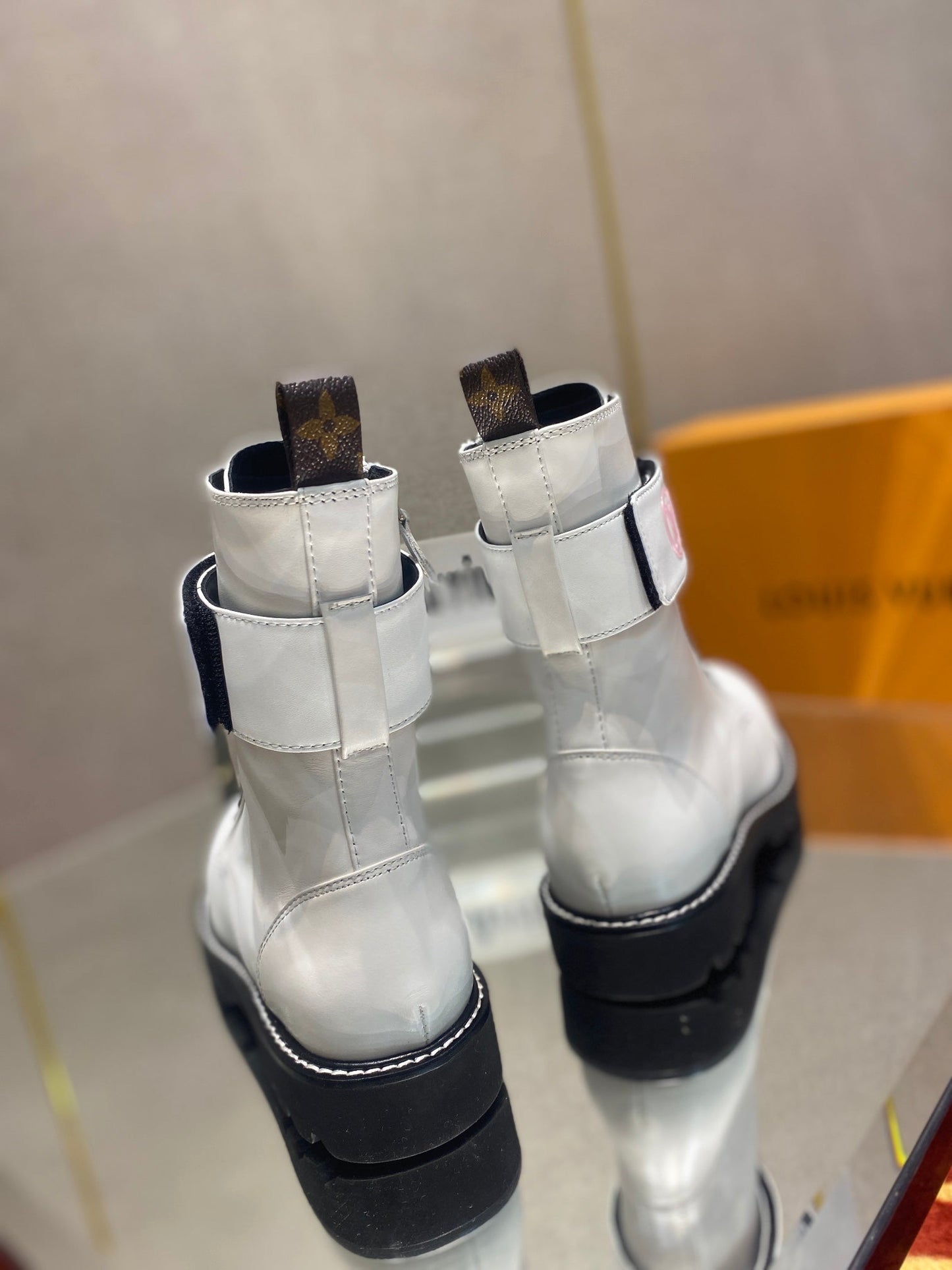 Luxury Shoes - LU-V - 433