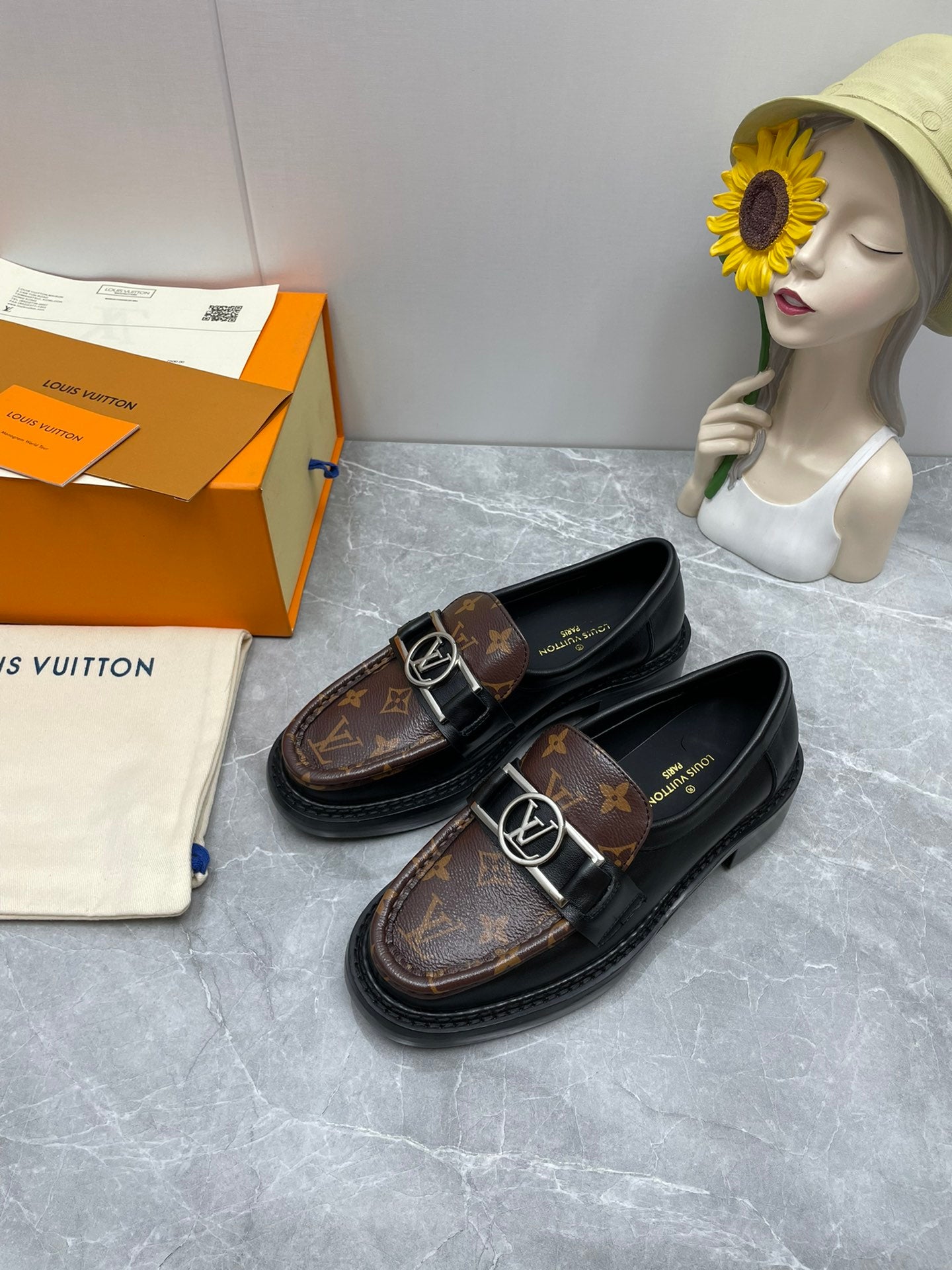 Luxury Shoes - LU-V - 1075