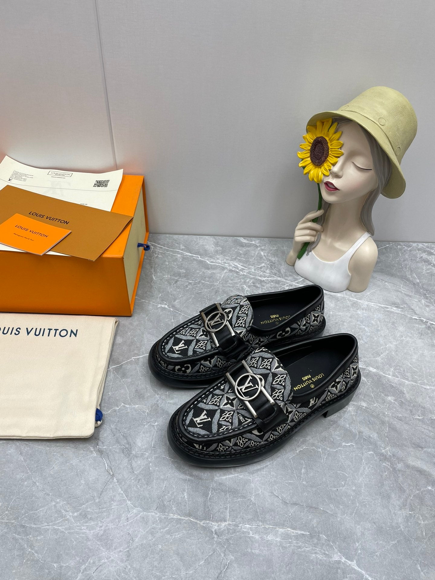 Luxury Shoes - LU-V - 1073