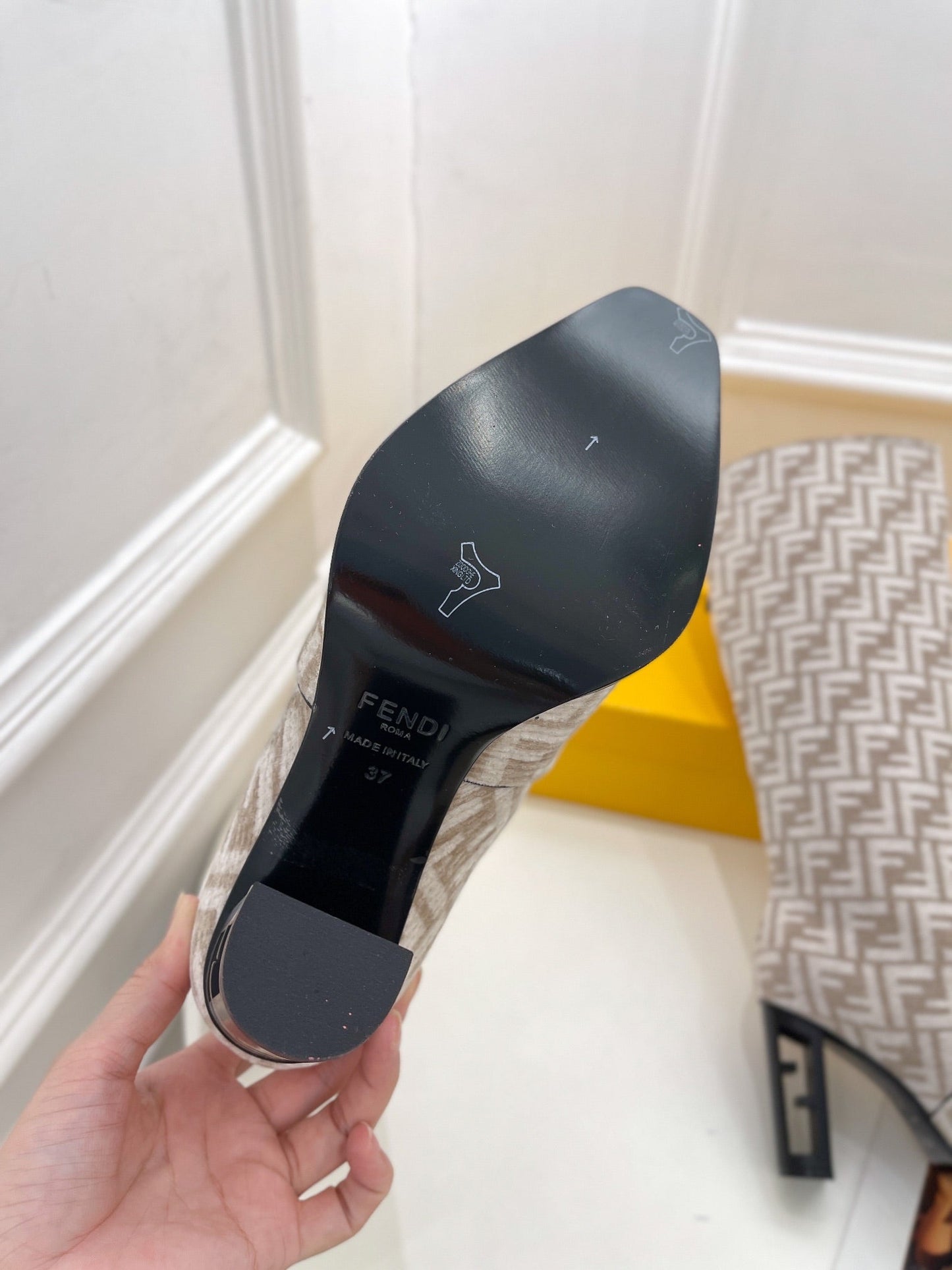 Luxury Shoes - FED - 341