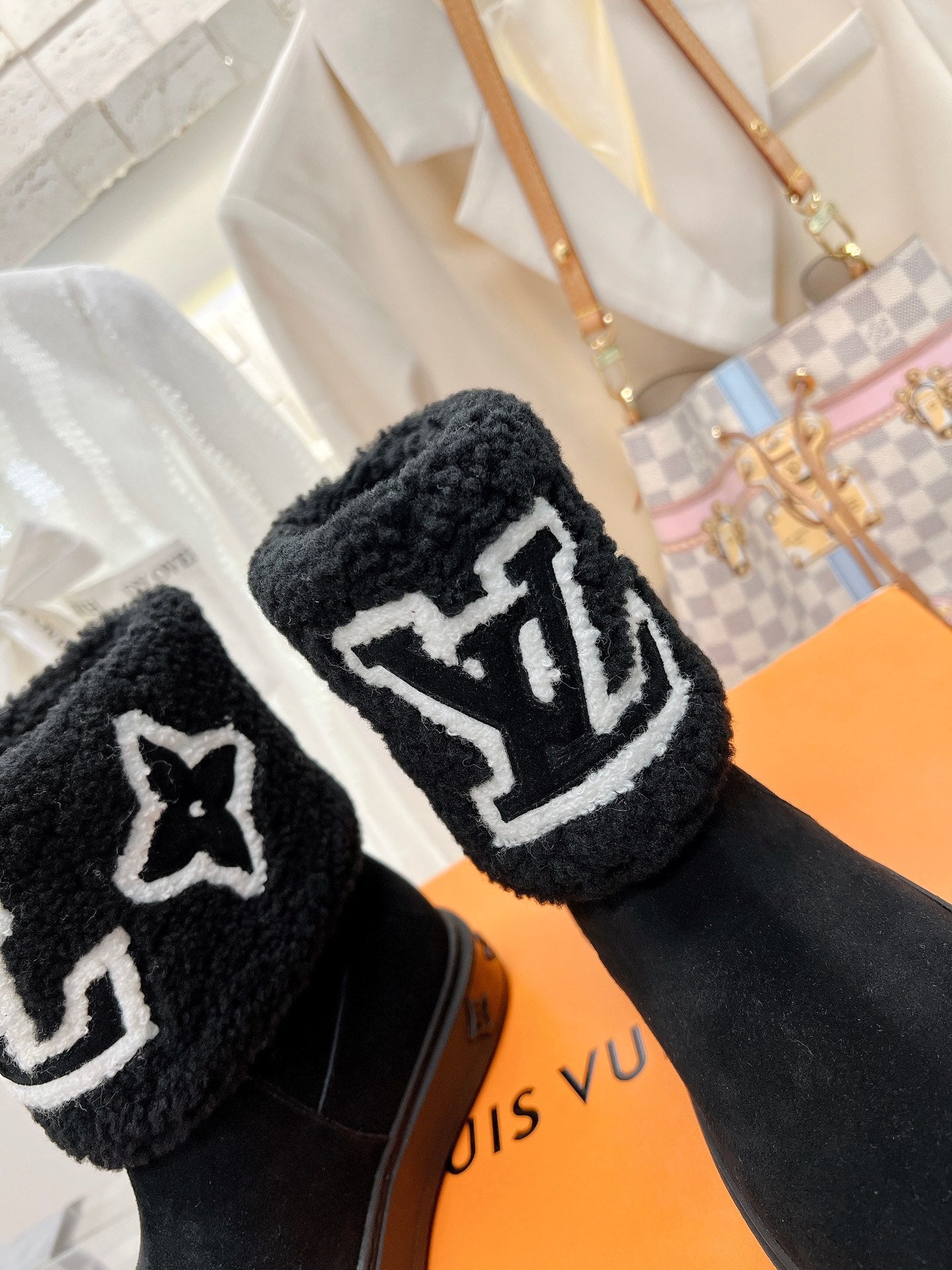 Luxury Shoes - LU-V - 472