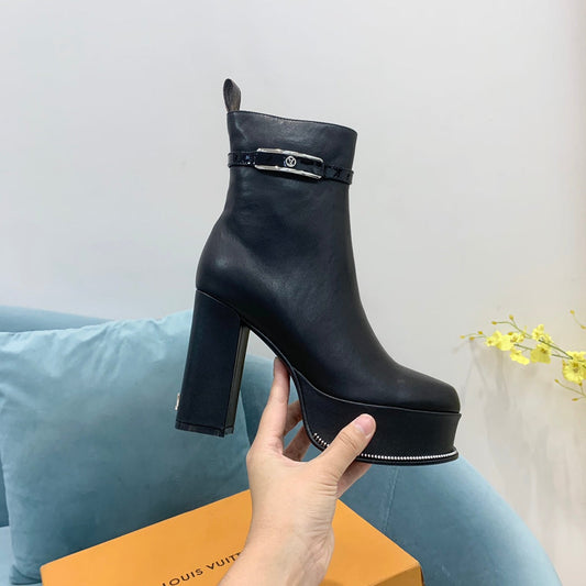 Luxury Shoes - LU-V - 440