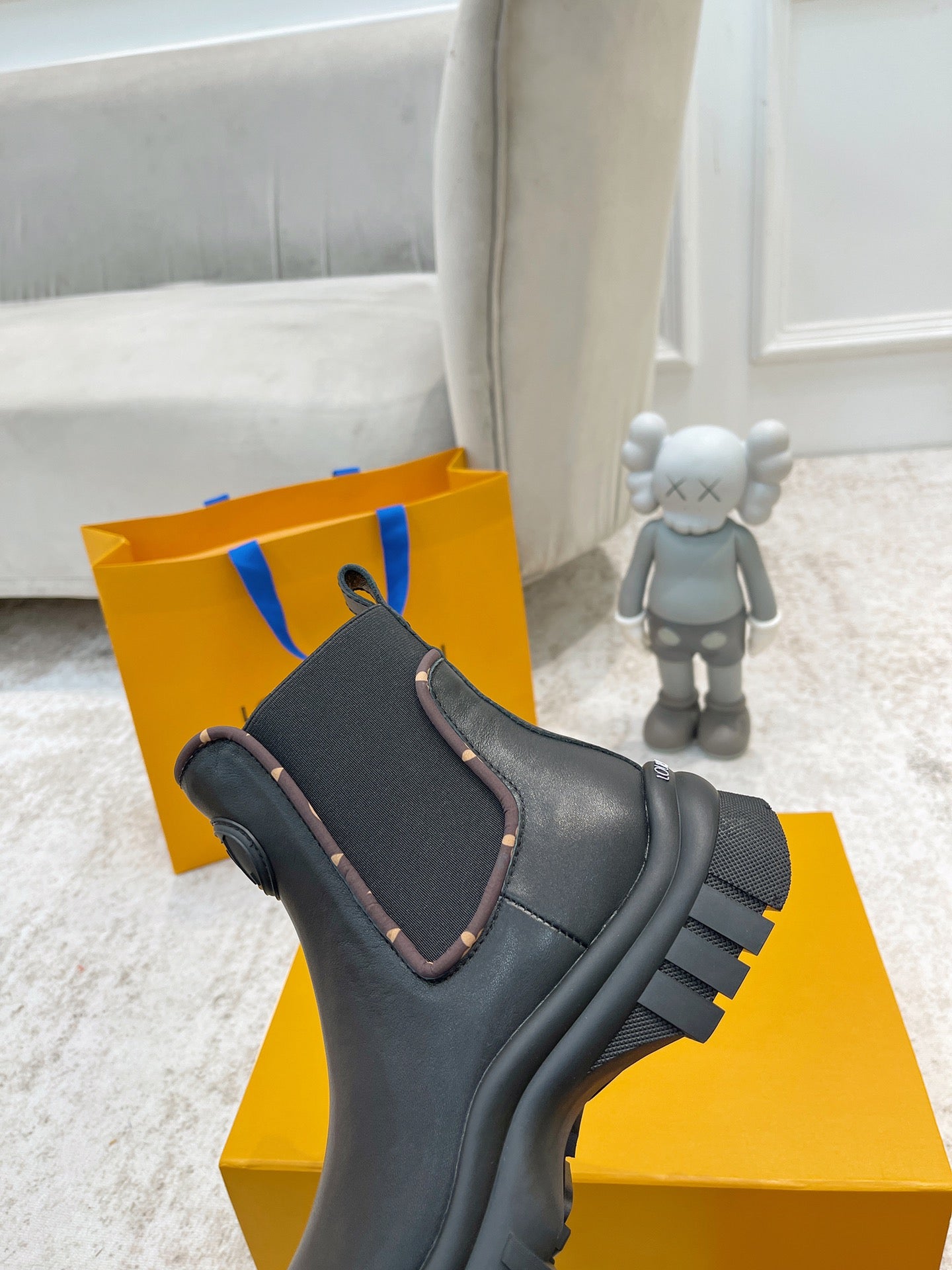 Luxury Shoes - LU-V - 428