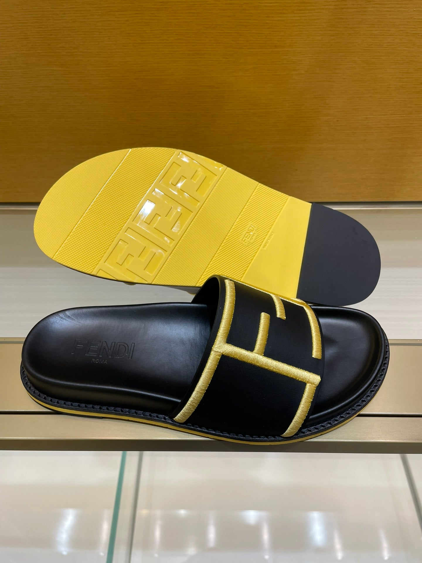 Luxury Shoes - FED - 221