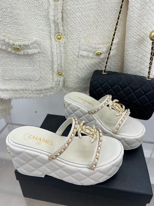 Luxury Shoes Sandals - CHL - 037