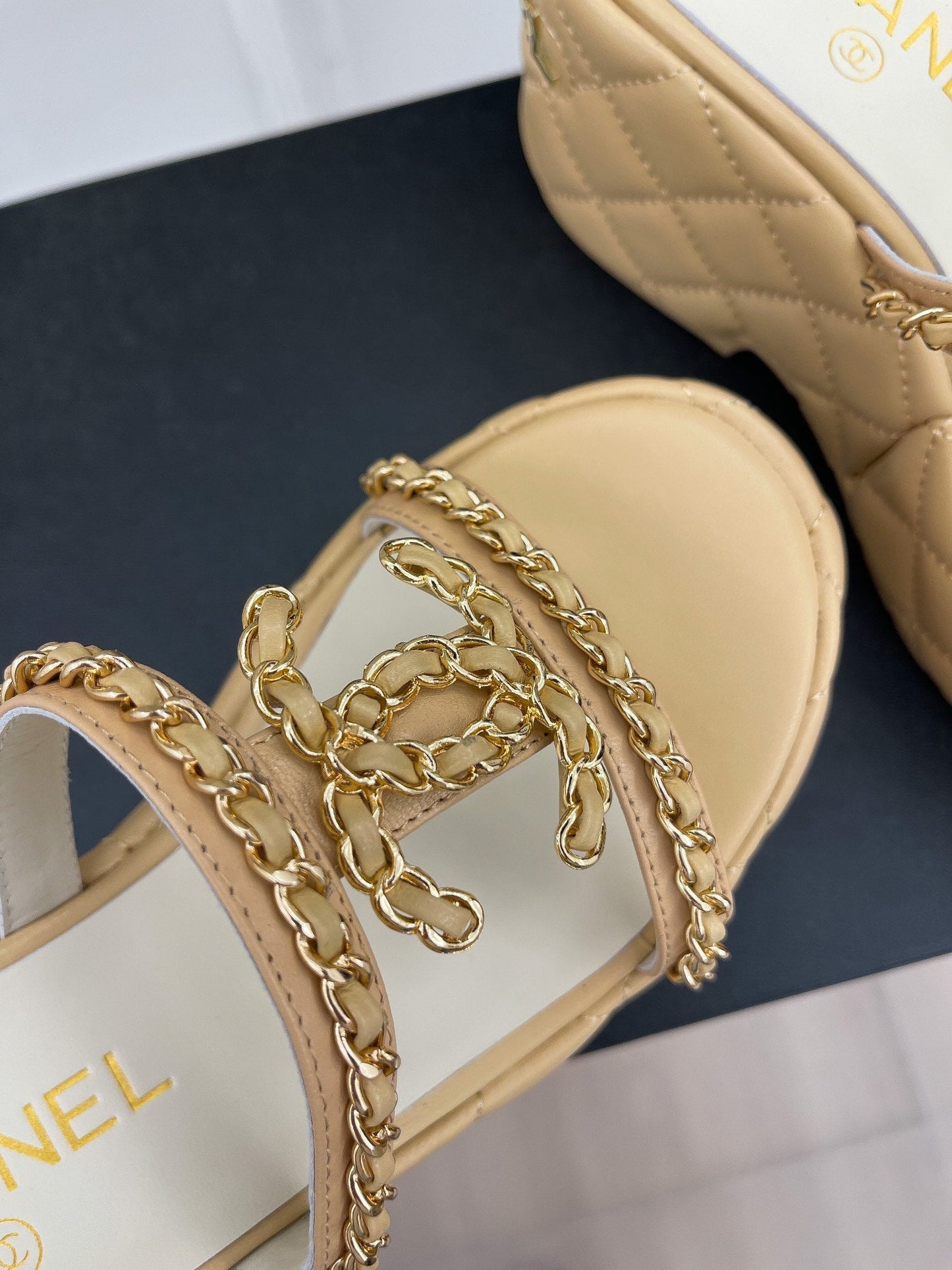 Luxury Shoes Sandals - CHL - 045