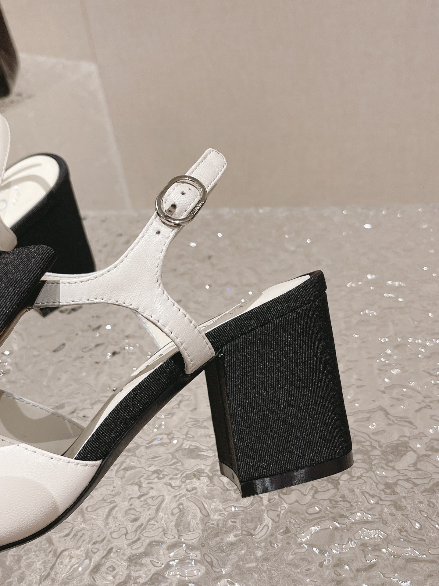 Luxury Shoes Sandals - CHL - 530