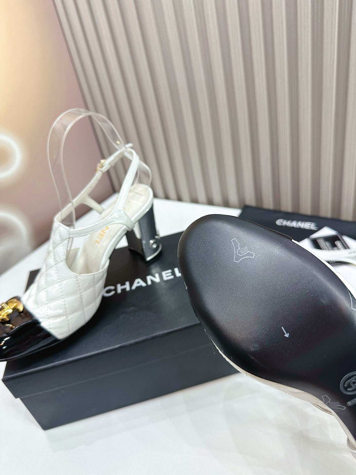 Luxury Shoes Sandals - CHL - 322