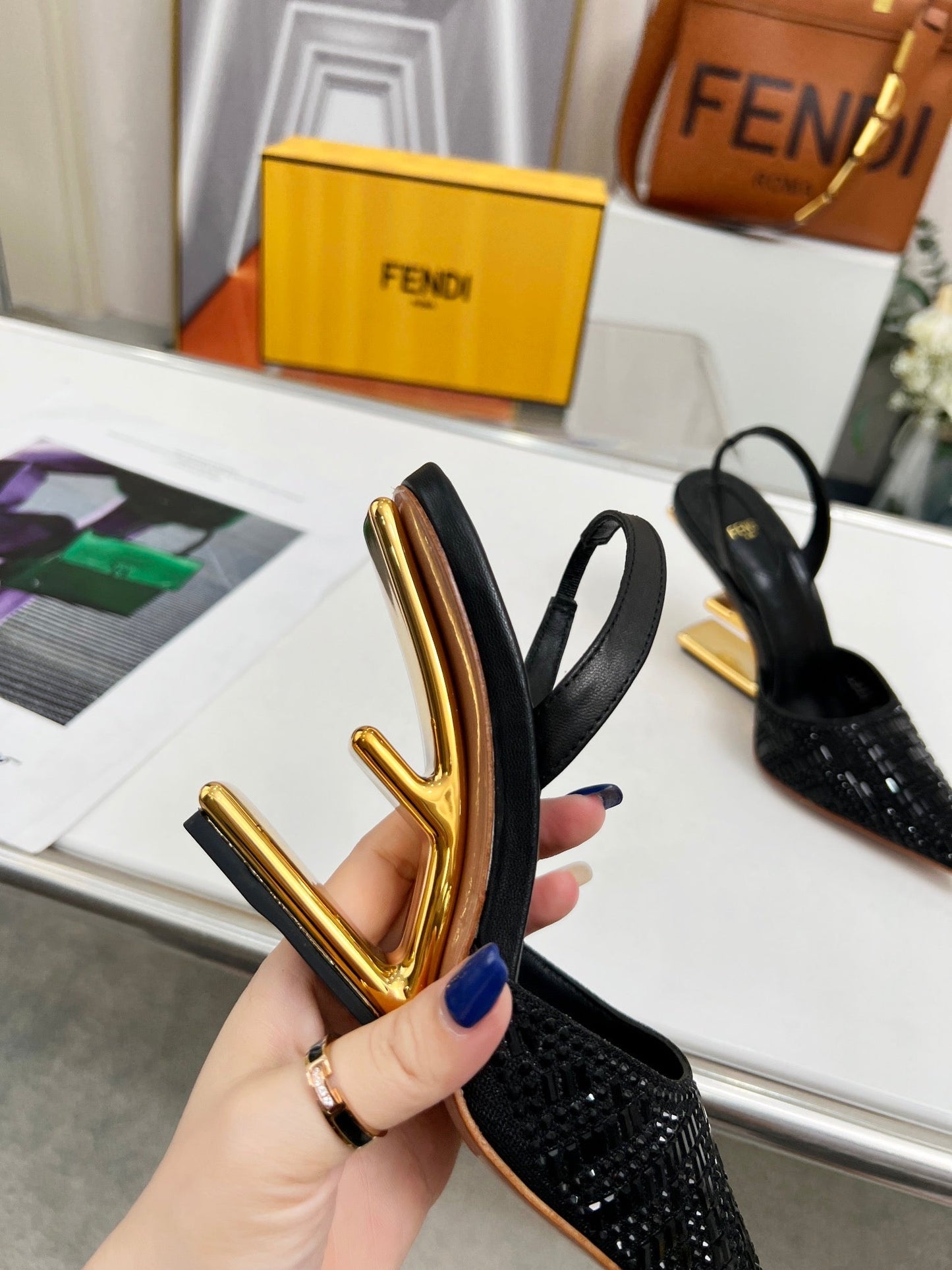 Luxury Shoes - FED - 079