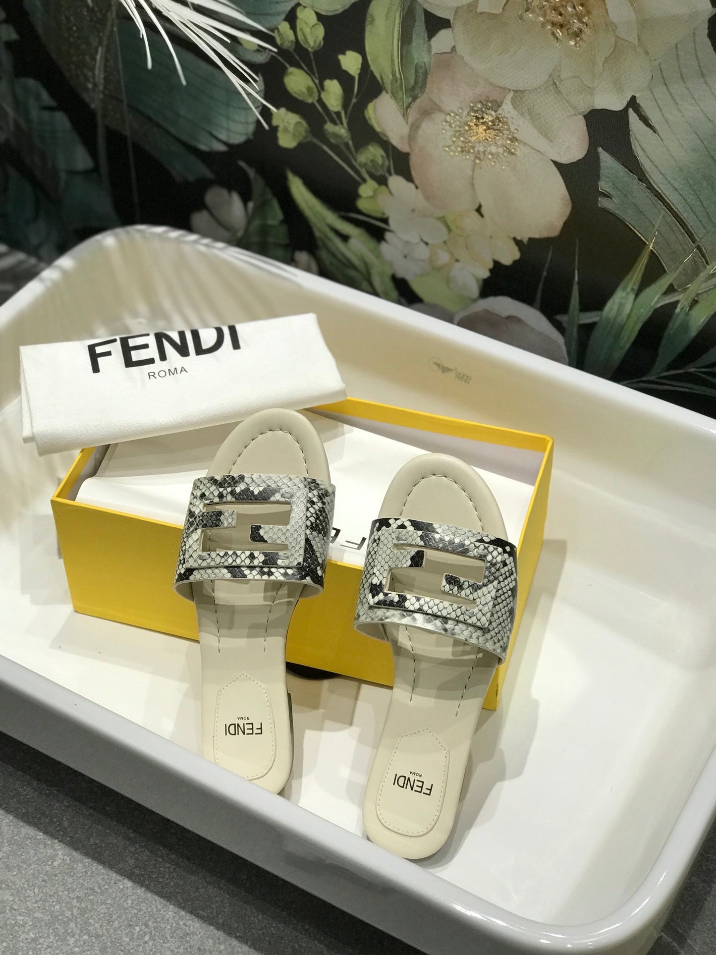Luxury Shoes - FED - 063
