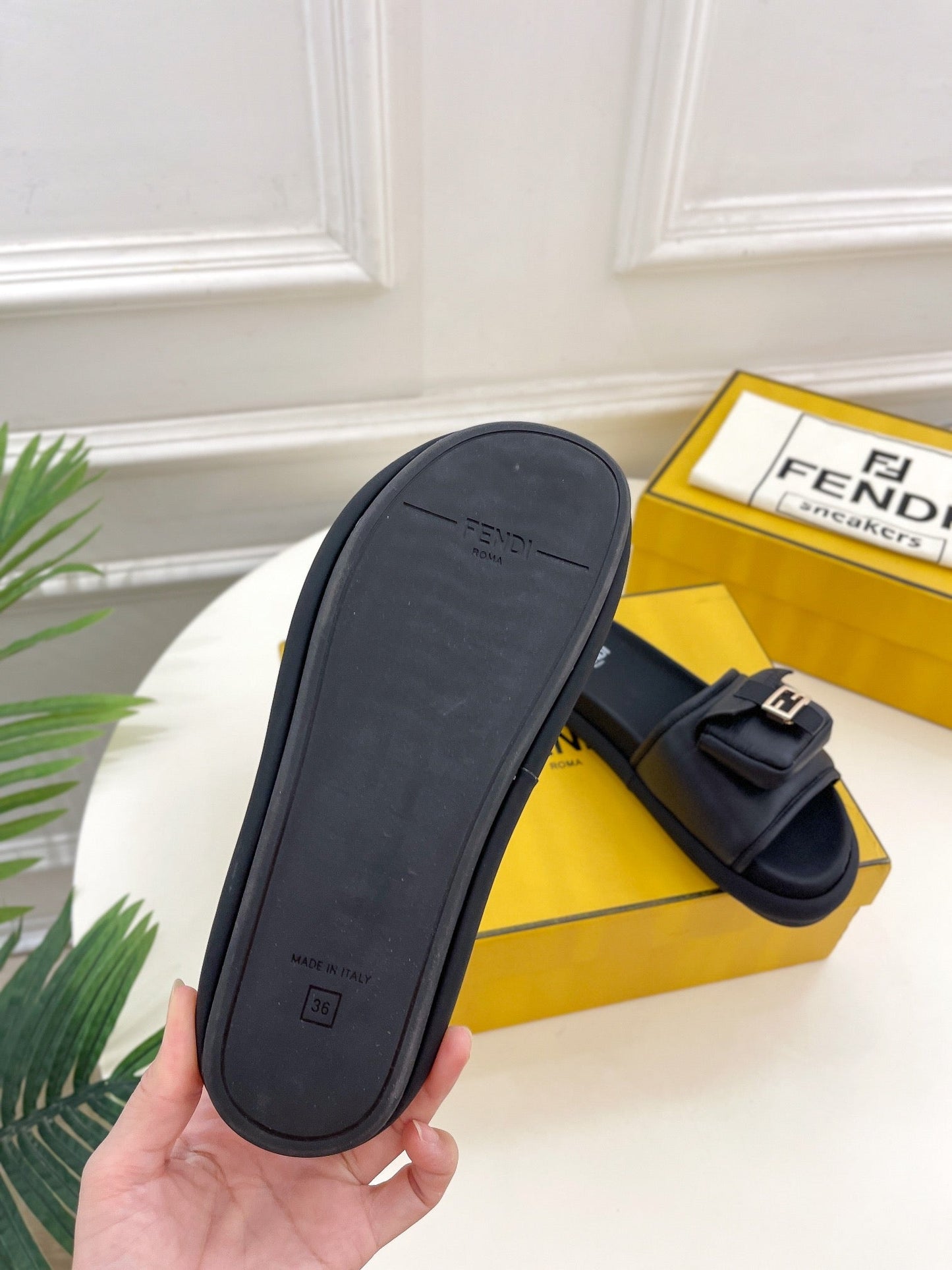 Luxury Shoes - FED - 064