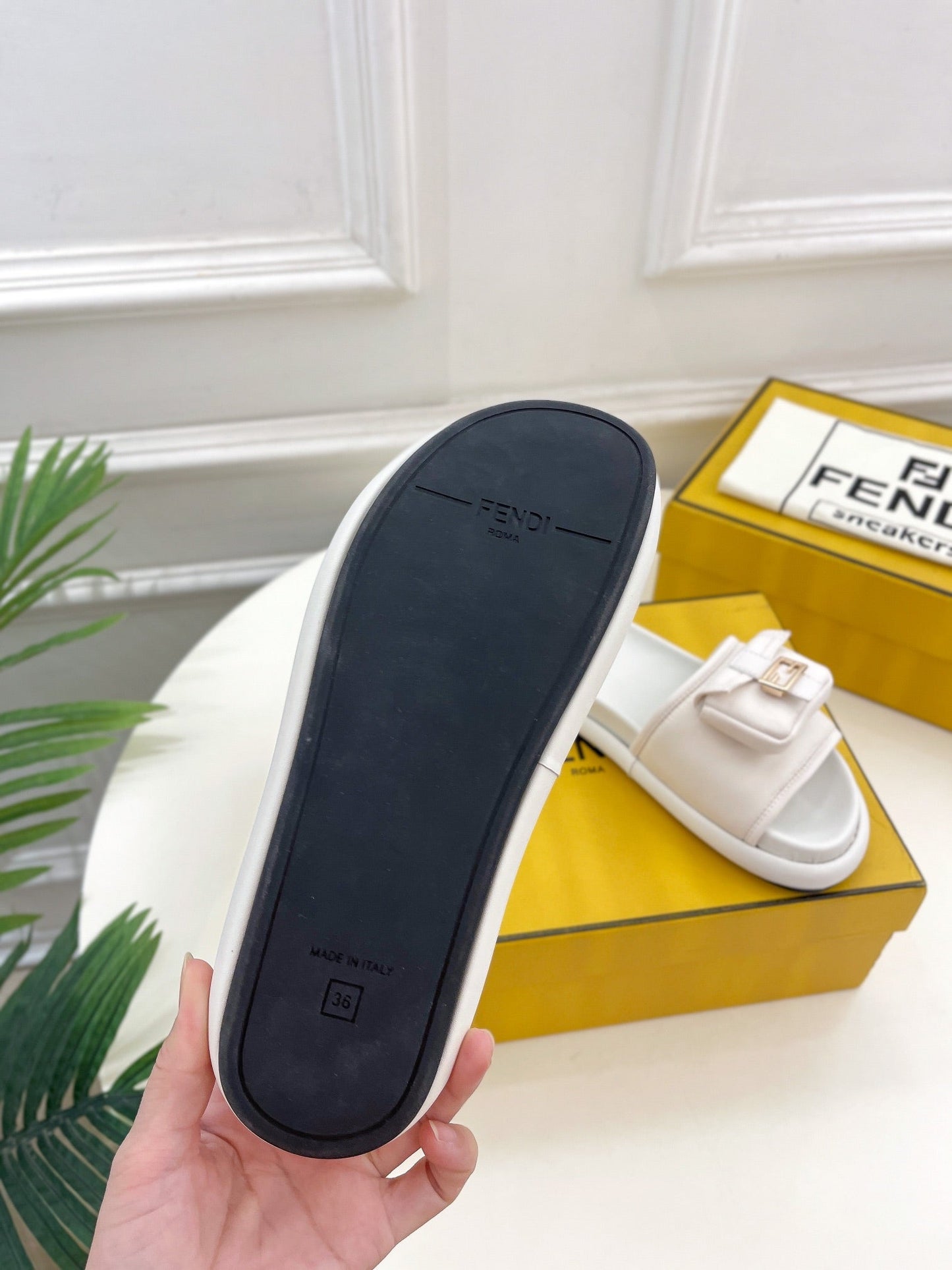 Luxury Shoes - FED - 065