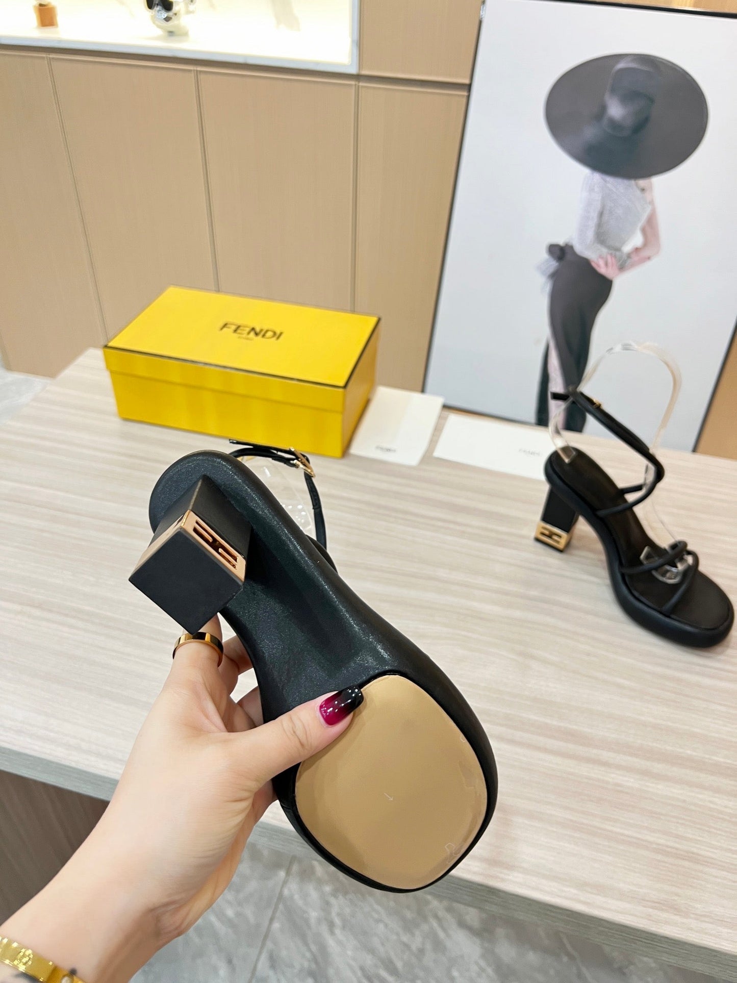 Luxury Shoes - FED - 031