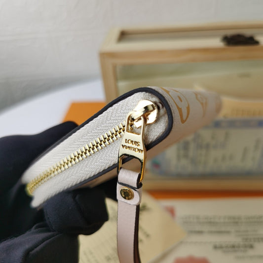 BL - High Quality Wallet LUV 110