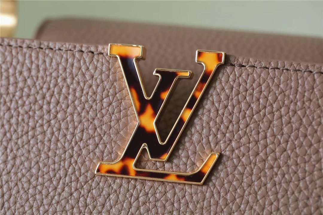 LV Capucines Mini Taurillon Light Brown For Women, Shoulder And Crossbody Bags 21cm/8.3in LV M56071