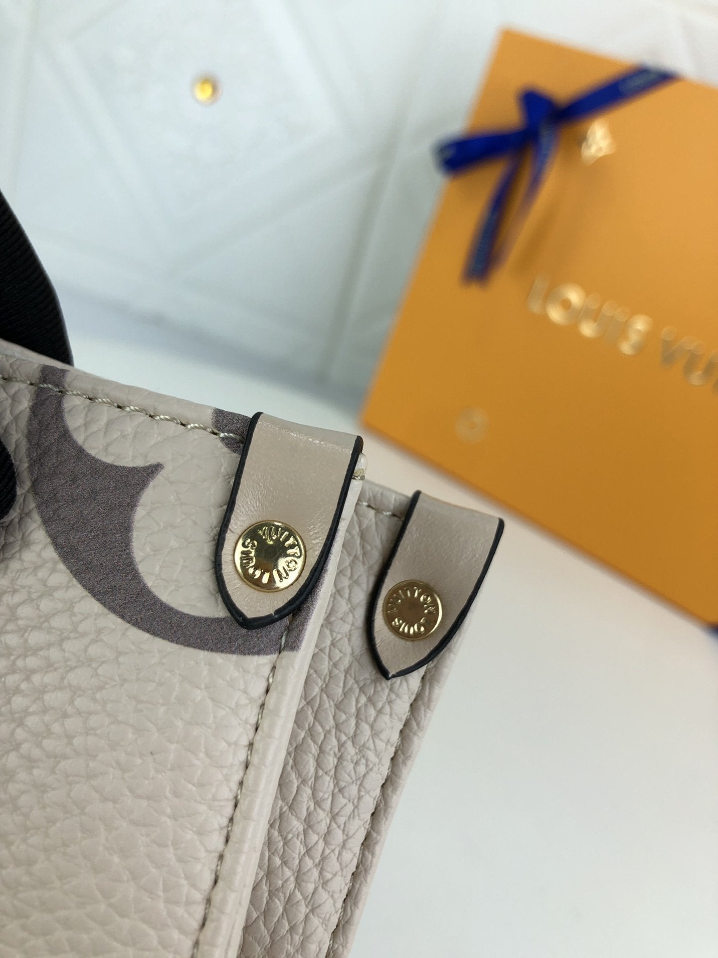 BL - High Quality Bags LUV 106