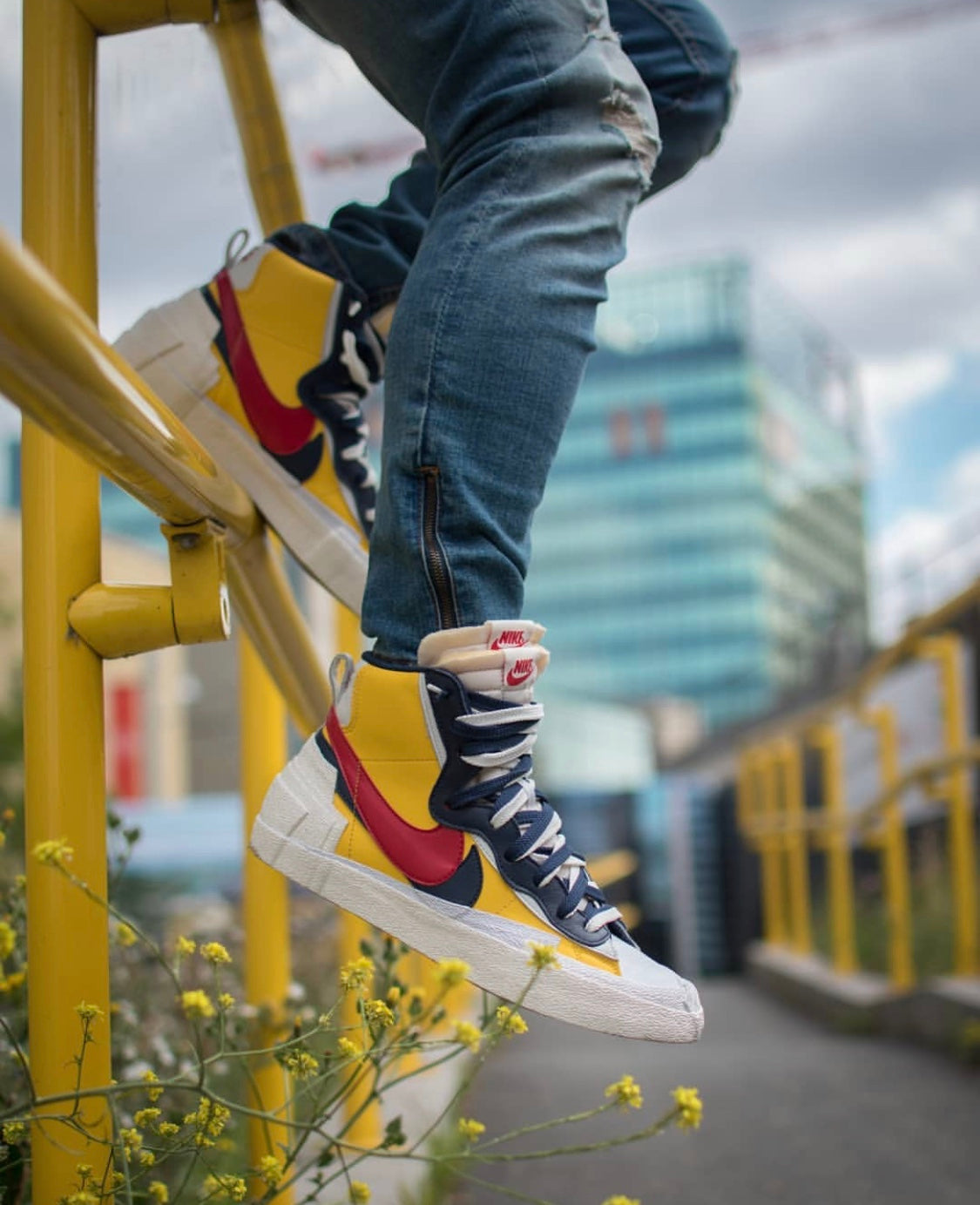 BL - NKE Blazer Yellow Red