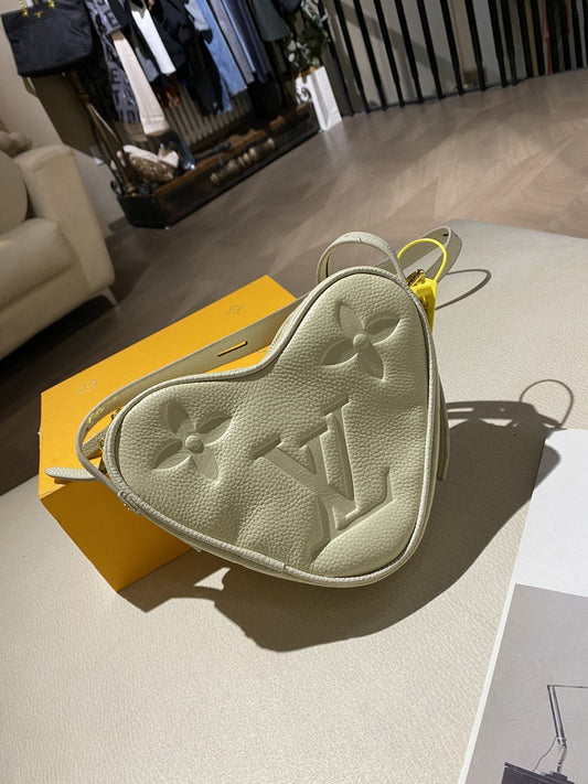 BL - High Quality Bags LUV 989