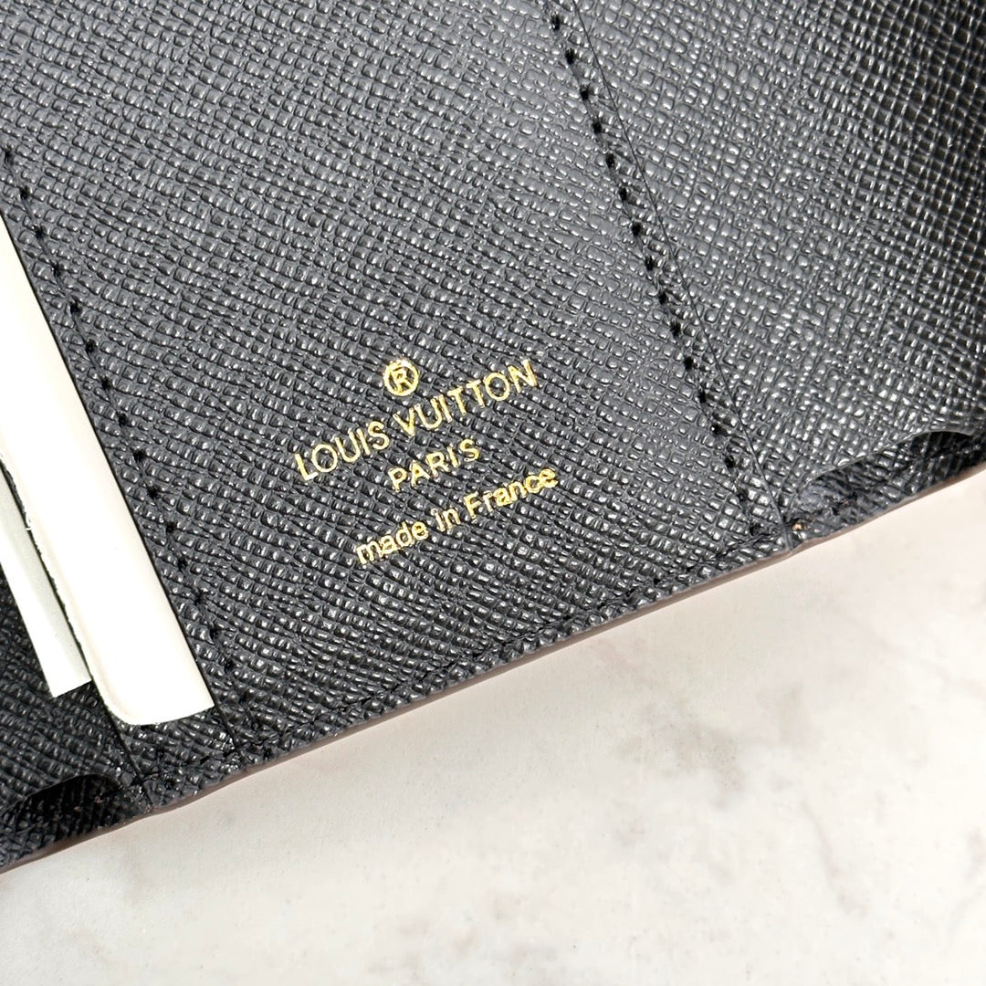 BL - High Quality Wallet LUV 137
