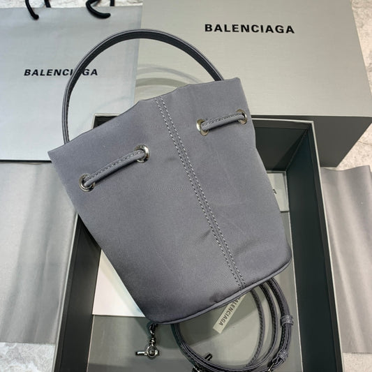 Balen Le Cagole Medium Bucket Bag In Gray, For Women, Bags 11.8in/30cm