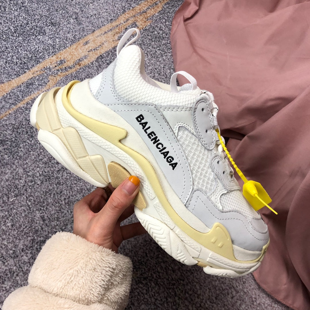 BL - High Quality Bla Sneaker 082