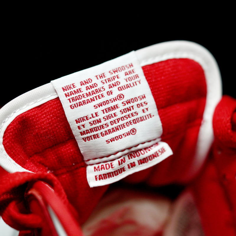 BL - NKE White Red University Red