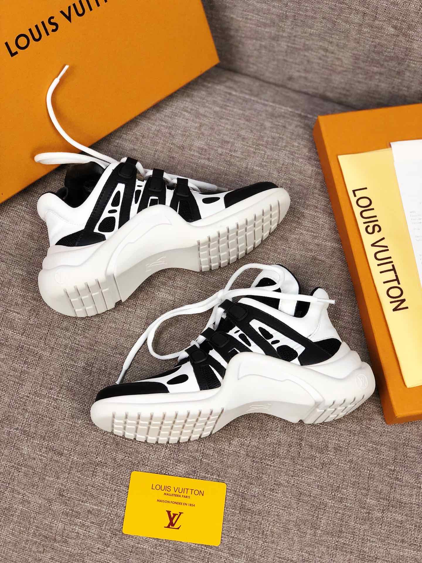 BL - LUV Archlight Black White Sneaker