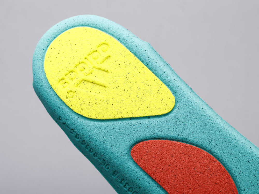 BL - Yzy 700 Azael Alien Sneaker
