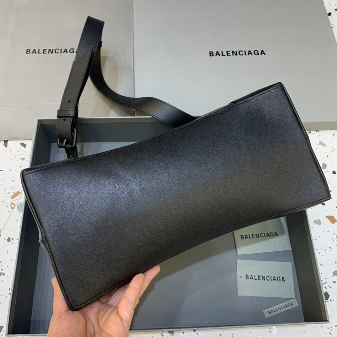 Balen Downtown Medium Shoulder Bag In Black, For Women, Bags 12.6in/32cm 67135429S171000