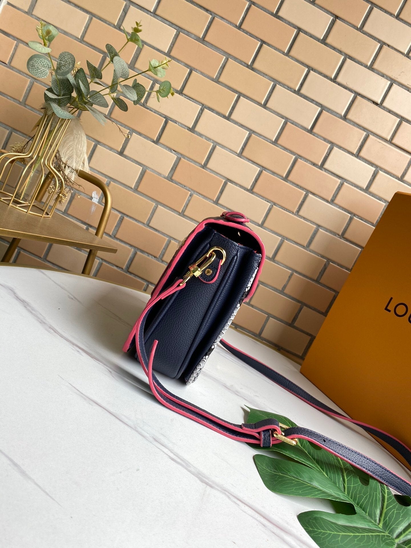 BL - High Quality Bags LUV 127