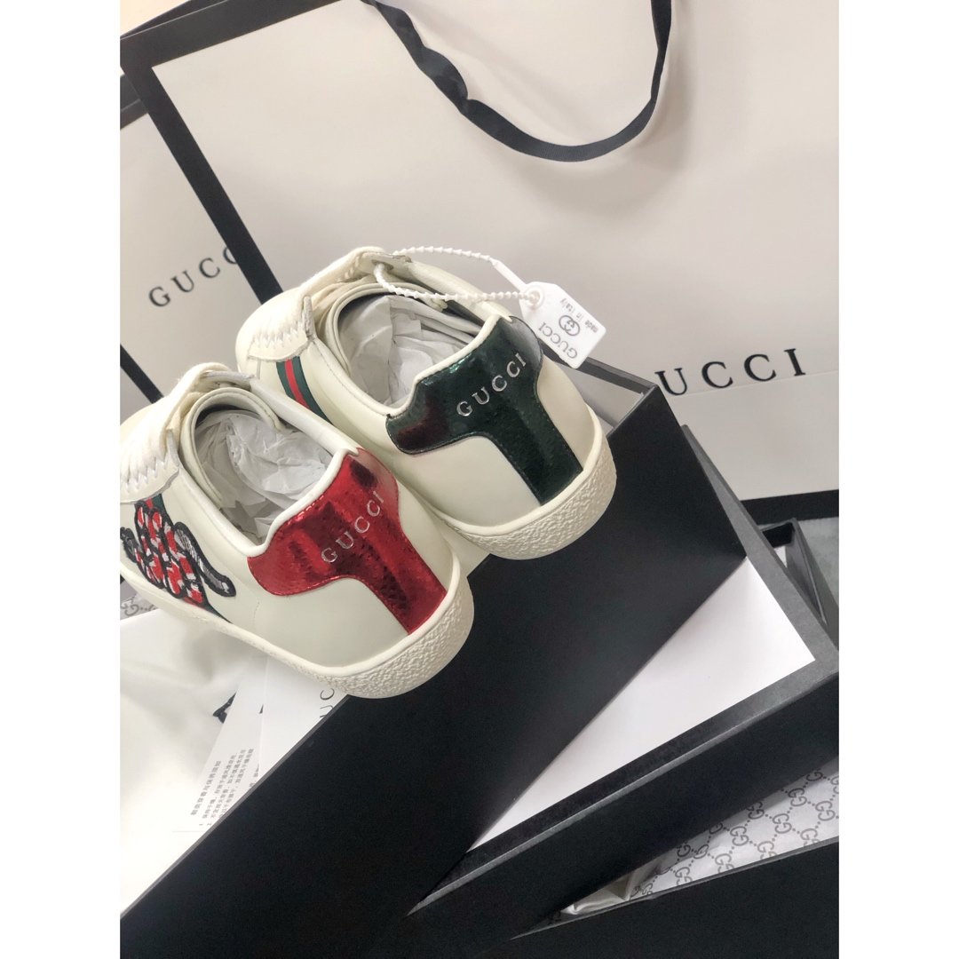 BL-GCI Embroidered Ace Sneaker 080