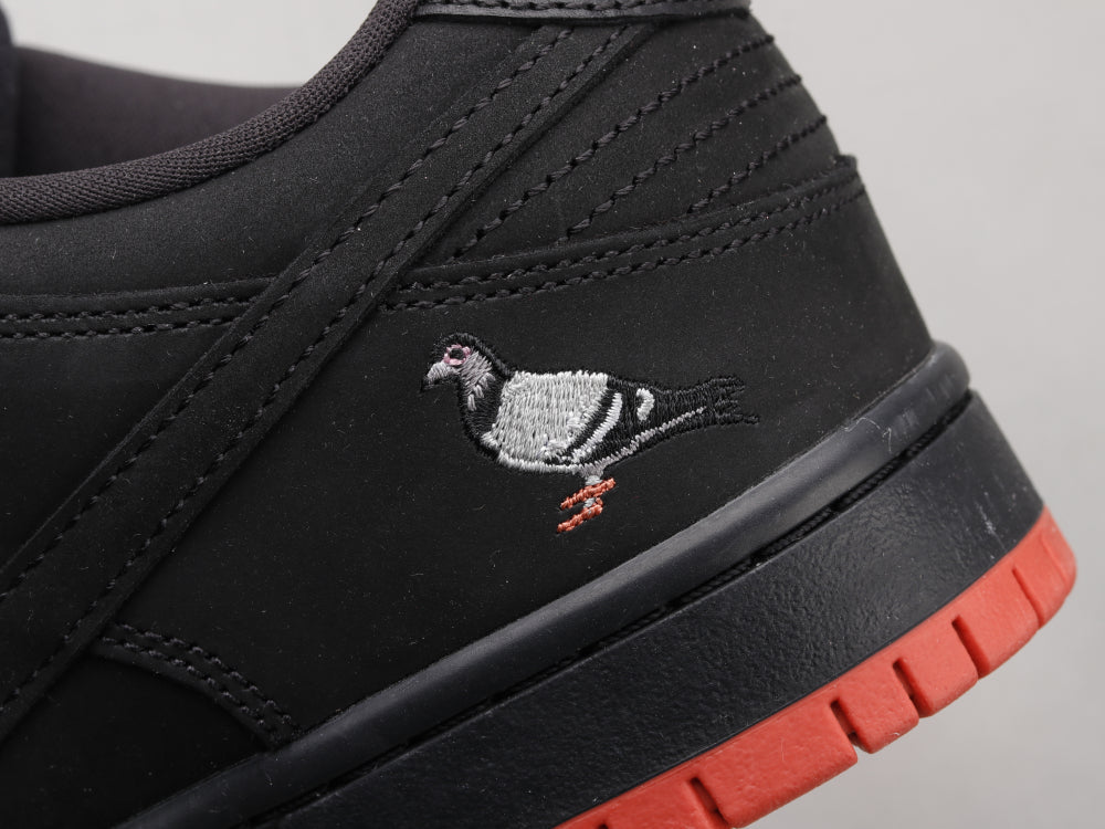 BL - NKE Staple black dove