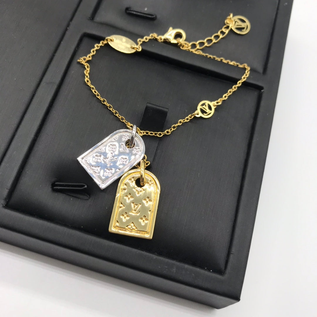 BL - High Quality Necklace LUV029